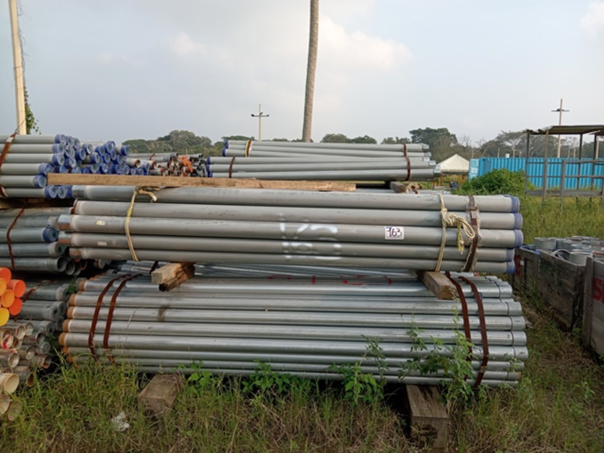 LOT OF 4375 METERS OF GALVANIZED CARBON STEEL PIPE WITH THREADED ENDS - Image 2 of 10