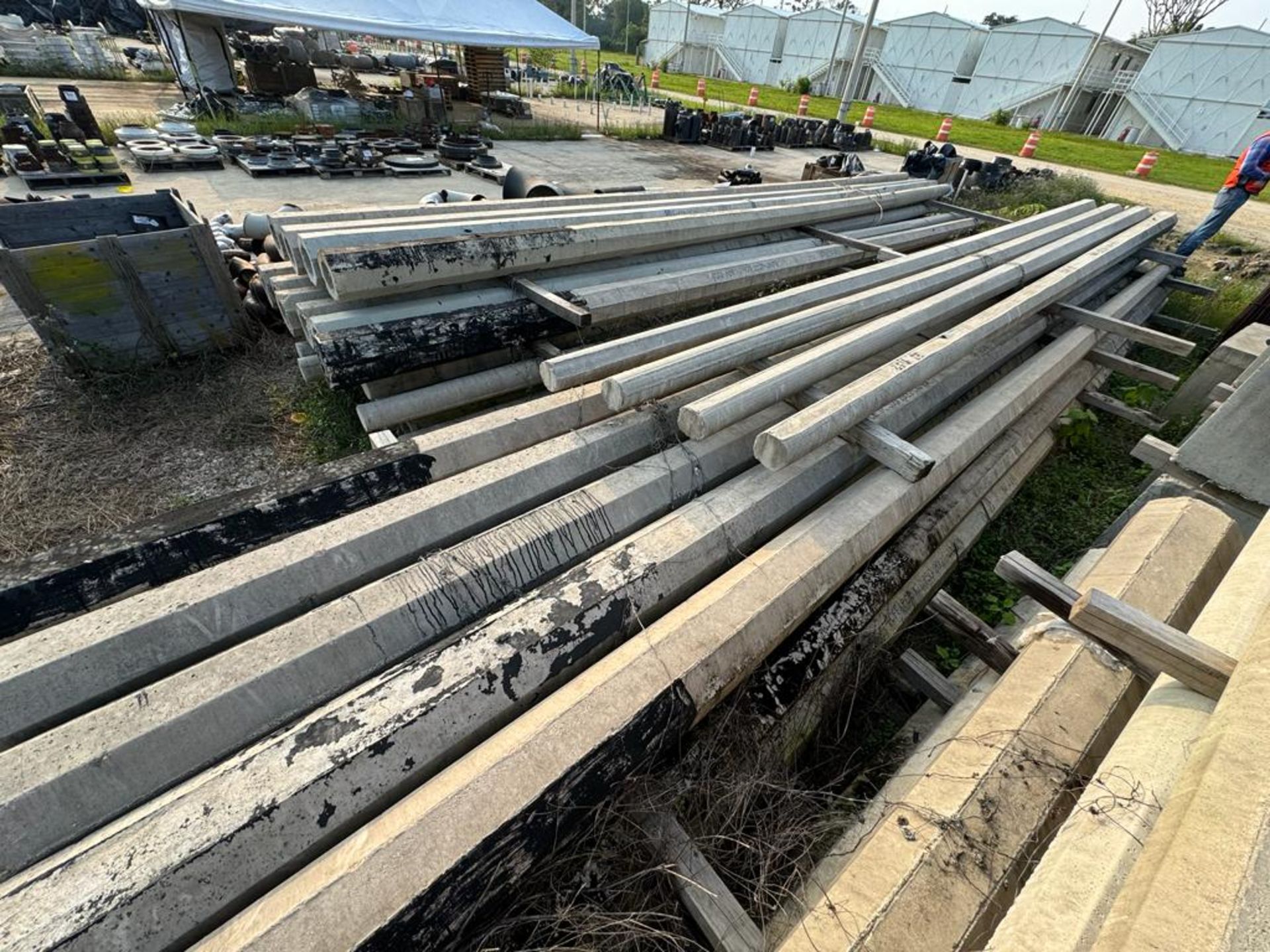 LOT OF (76) CONCRETE POSTS - Image 17 of 23