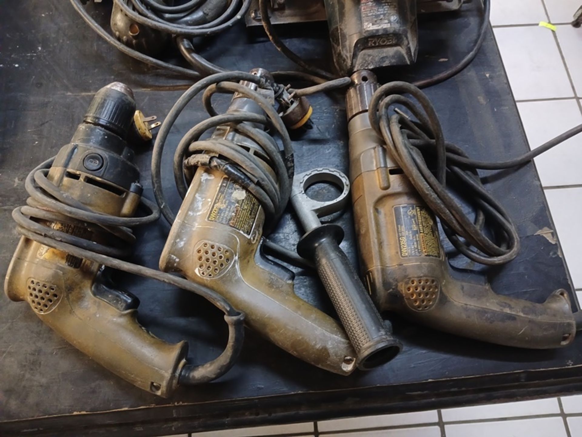 LOT OF ELECTRIC HAND TOOLS - Image 4 of 4