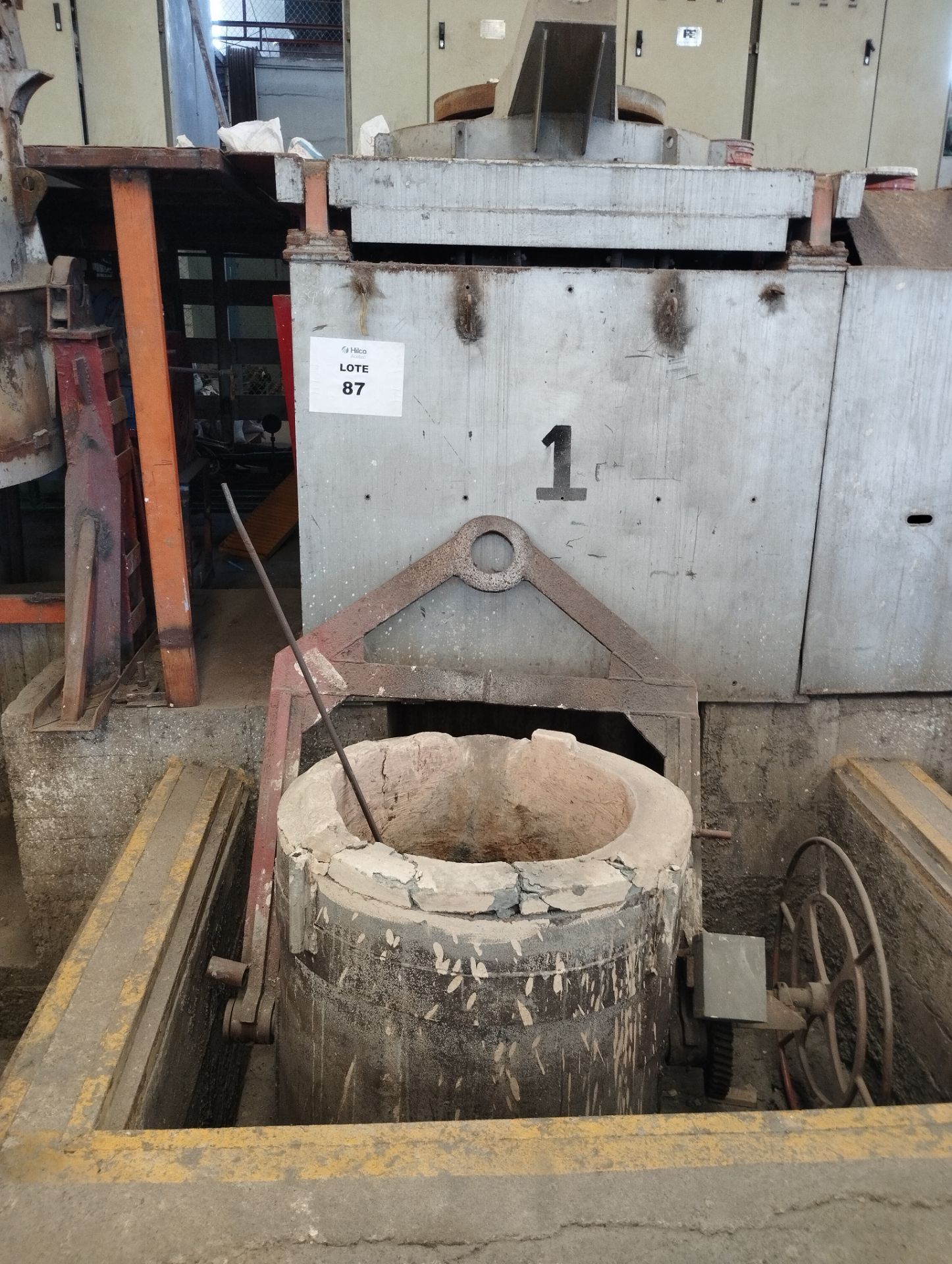 INDUCTION FURNACE - Image 7 of 11