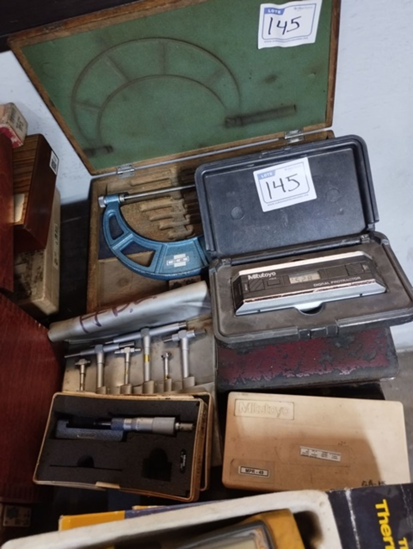 LOT OF MEASURING EQUIPMENT - Image 3 of 12