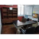 LOT OF OFFICE FURNITURE