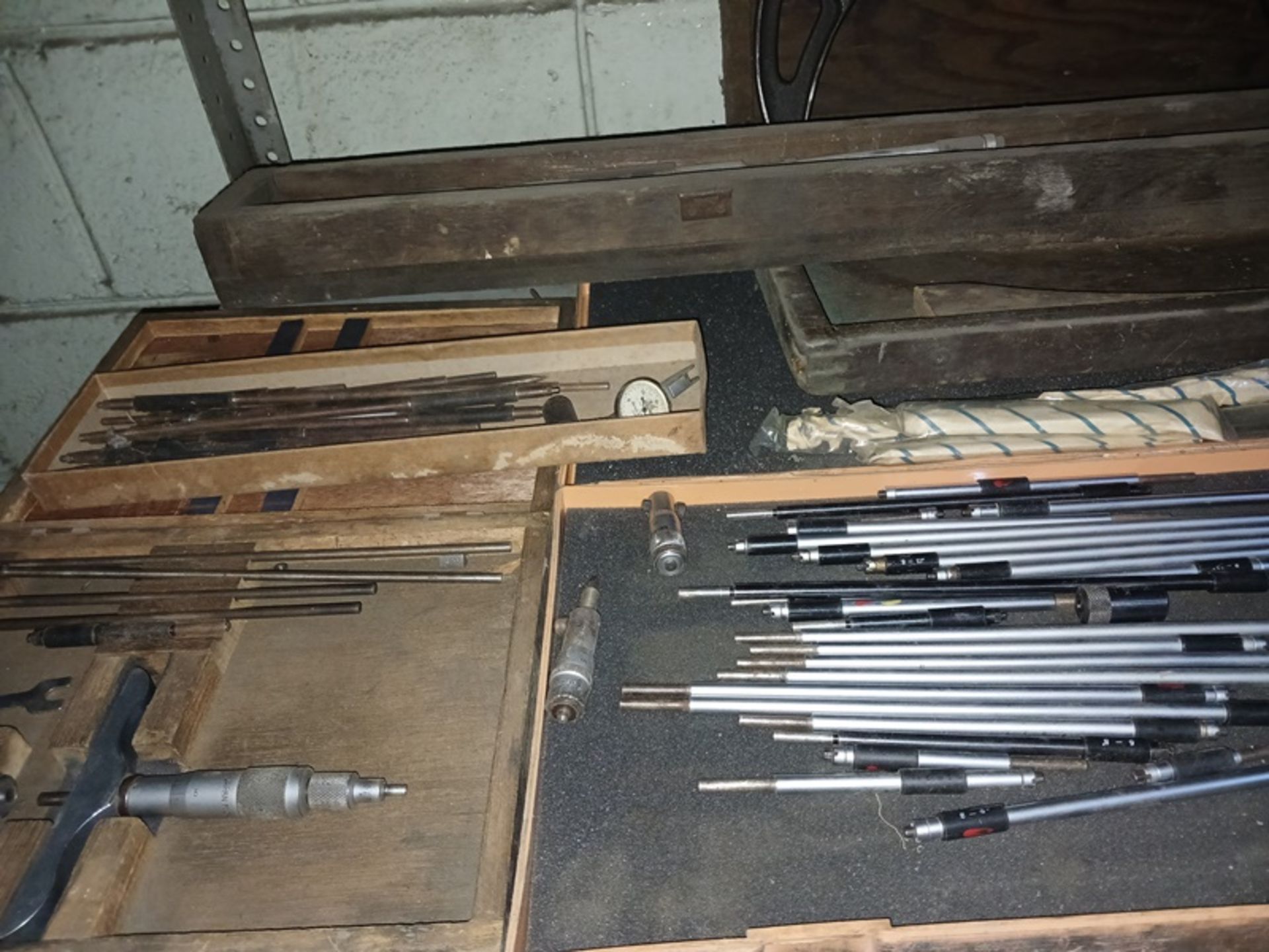 LOT OF MEASURING EQUIPMENT - Image 5 of 10
