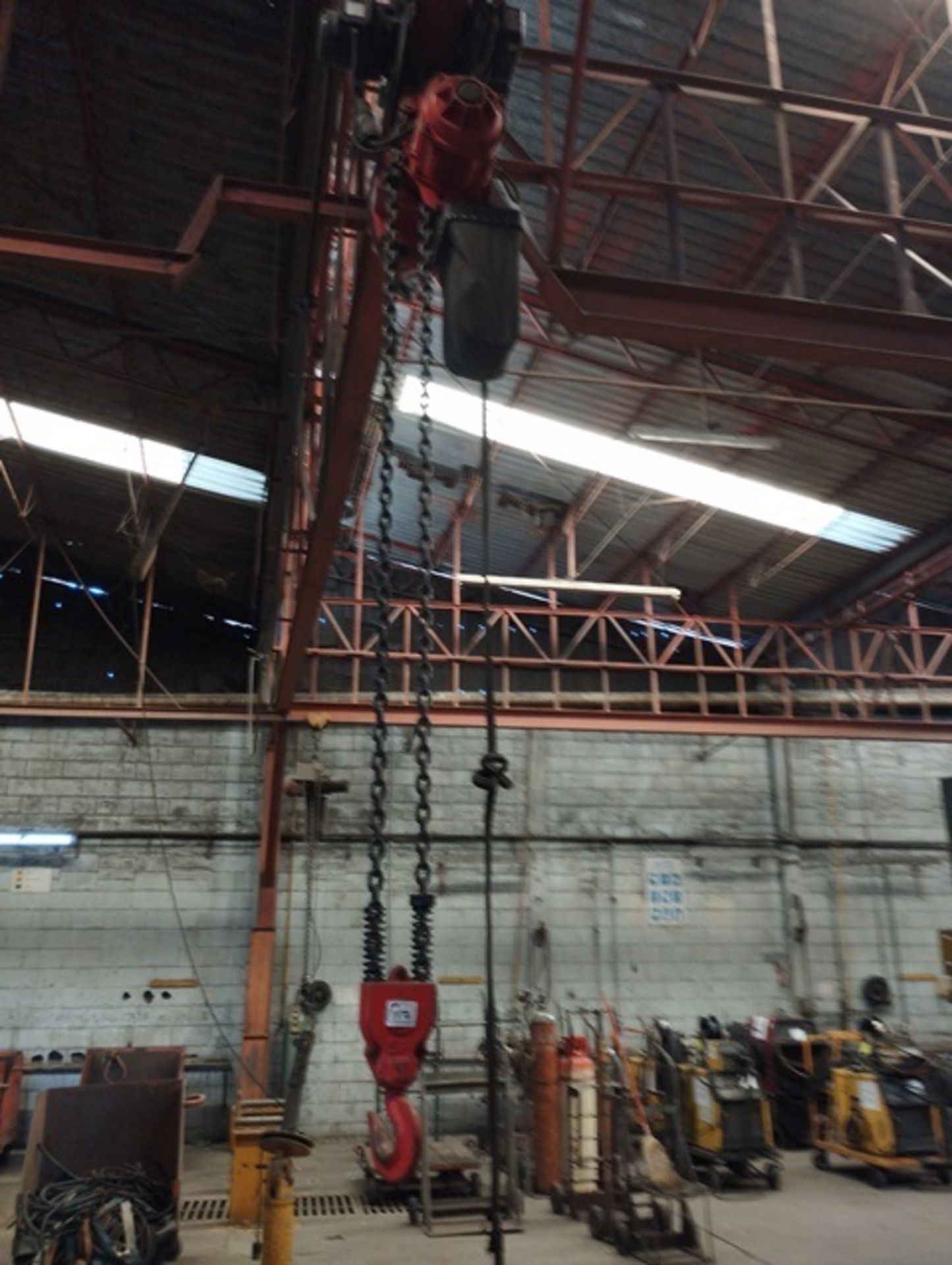 ELECTRIC HOIST - Image 2 of 2