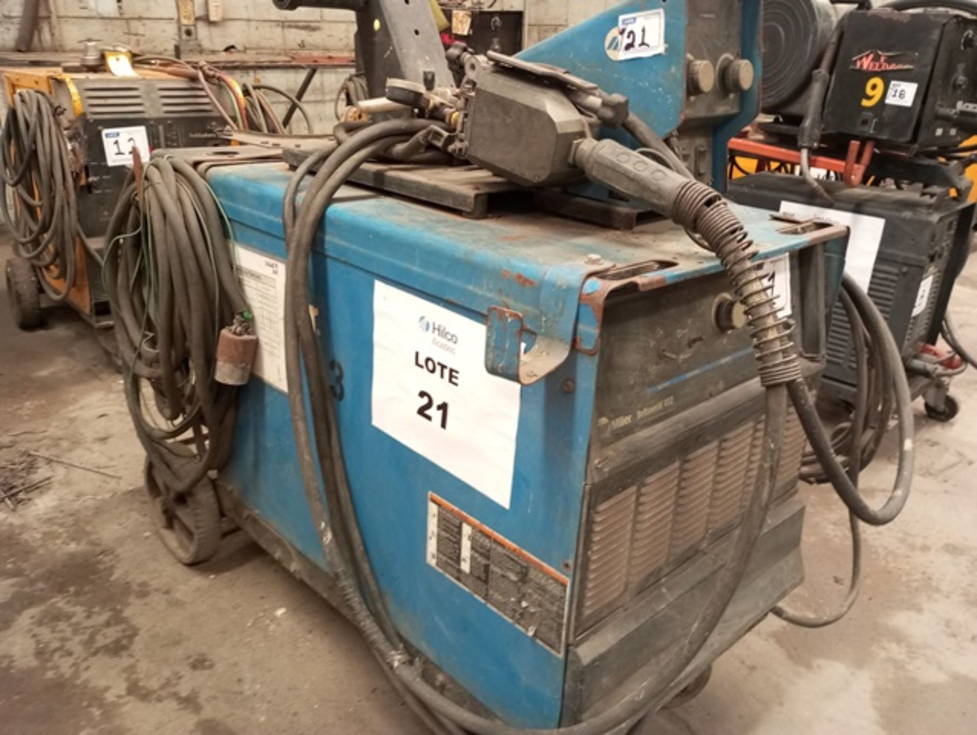 WELDING MACHINE