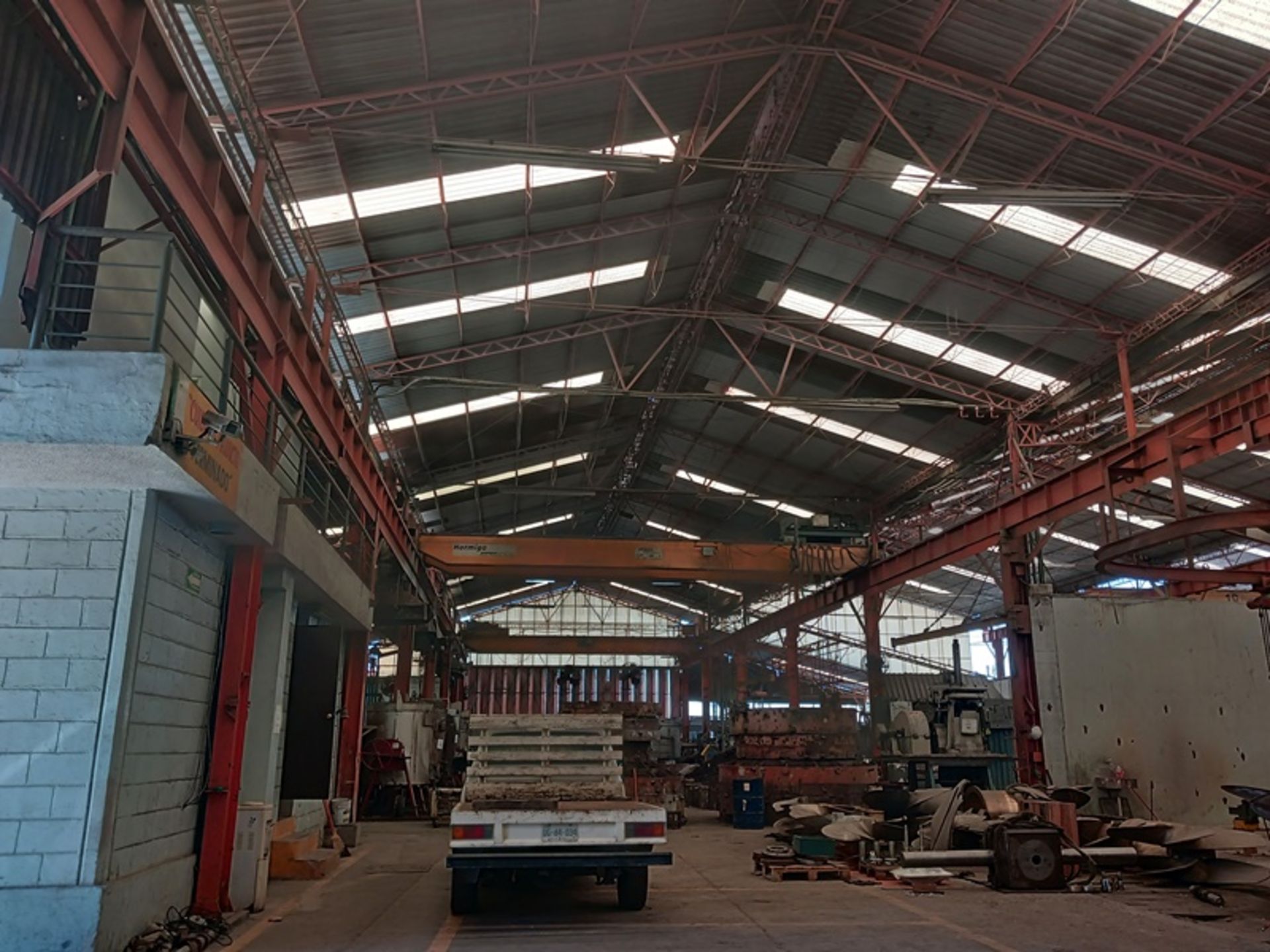 STRUCTURE FOR OVERHEAD CRANE