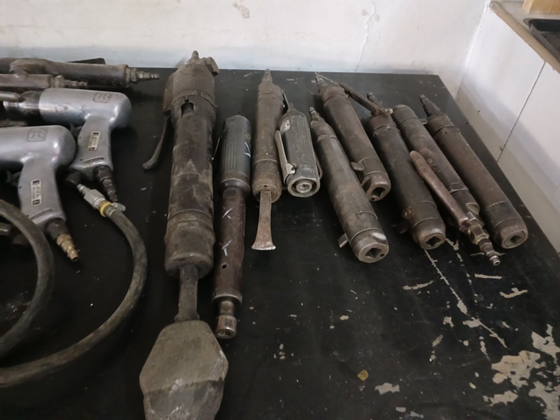 LOT OF HAND TOOLS - Image 7 of 7
