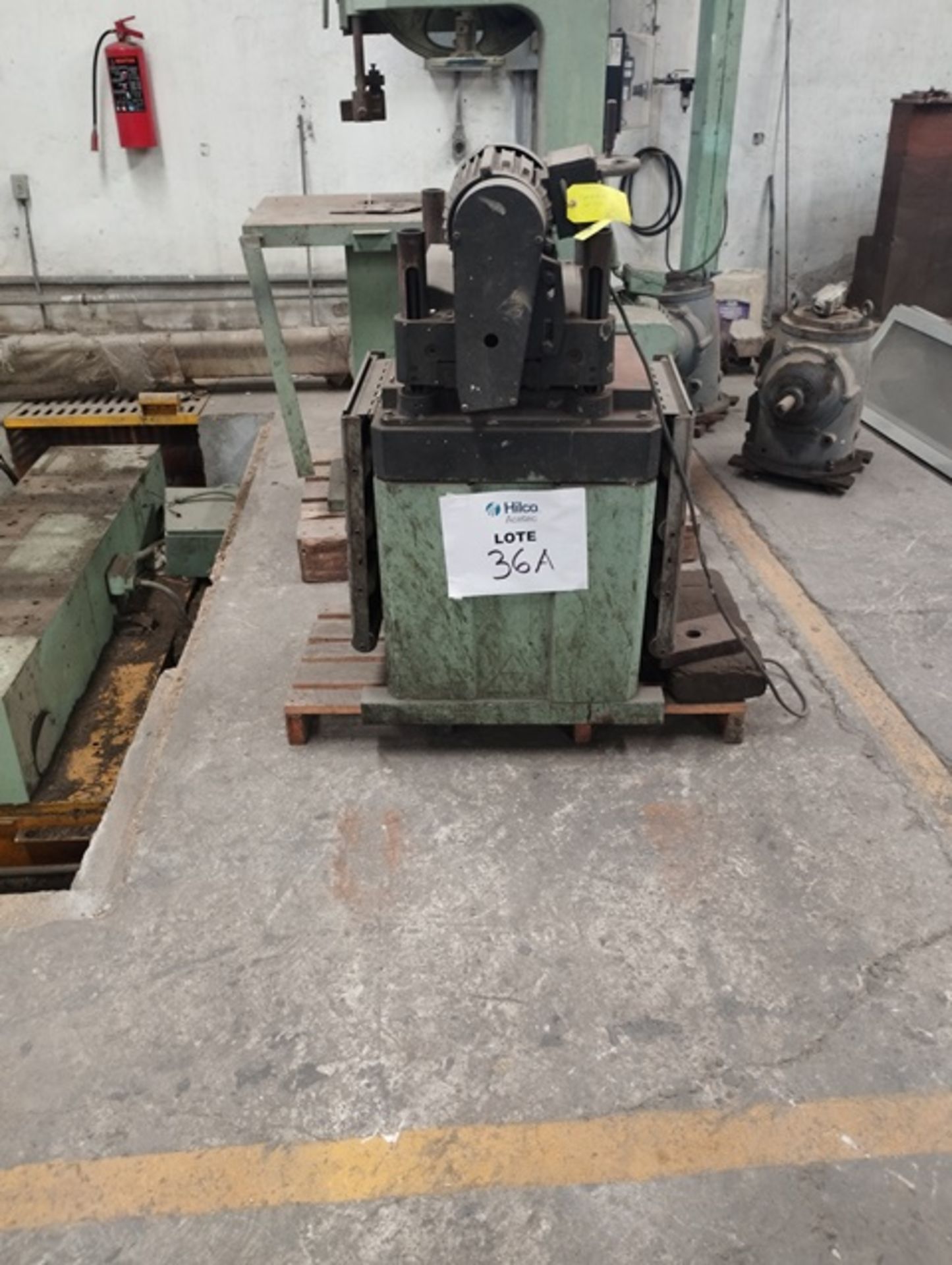 WOOD BRUSING MACHINE