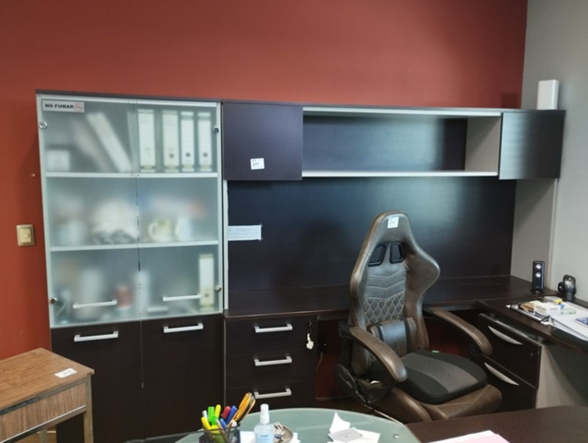 LOT OF OFFICE FURNITURE - Image 2 of 6