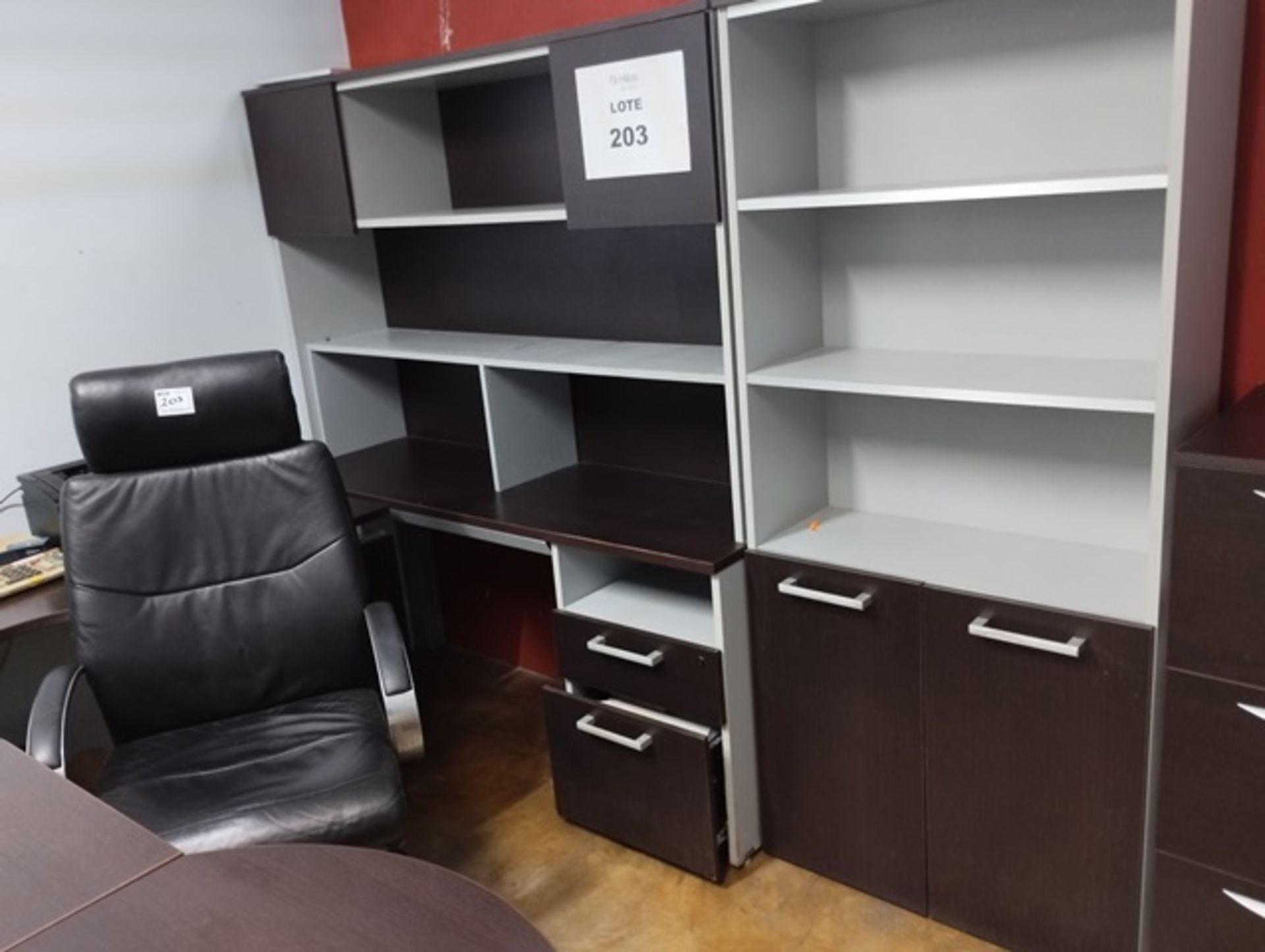 LOT OF OFFICE FURNITURE - Image 3 of 3