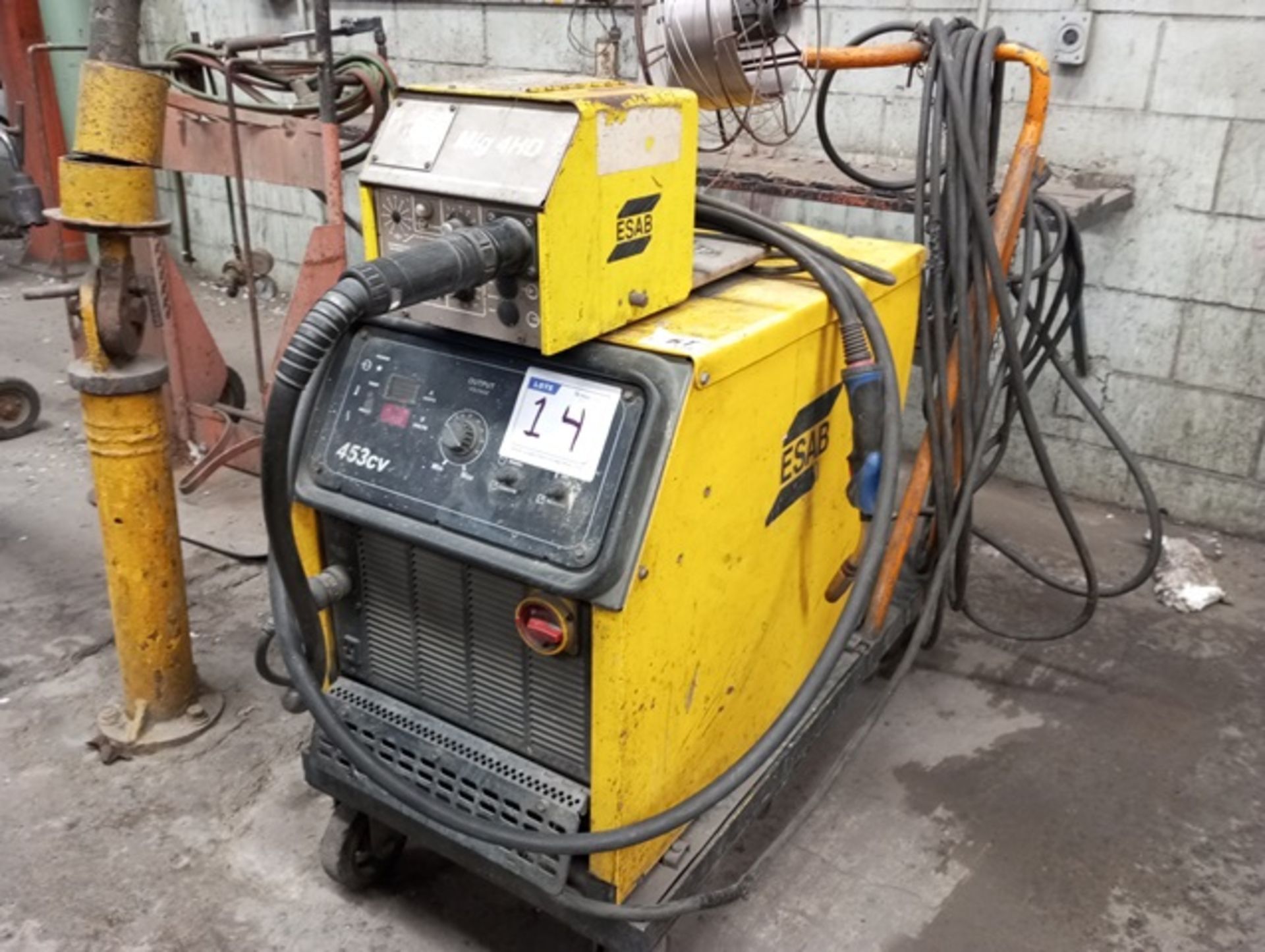 WELDING MACHINE FOR MICRO WIRE - Image 2 of 3
