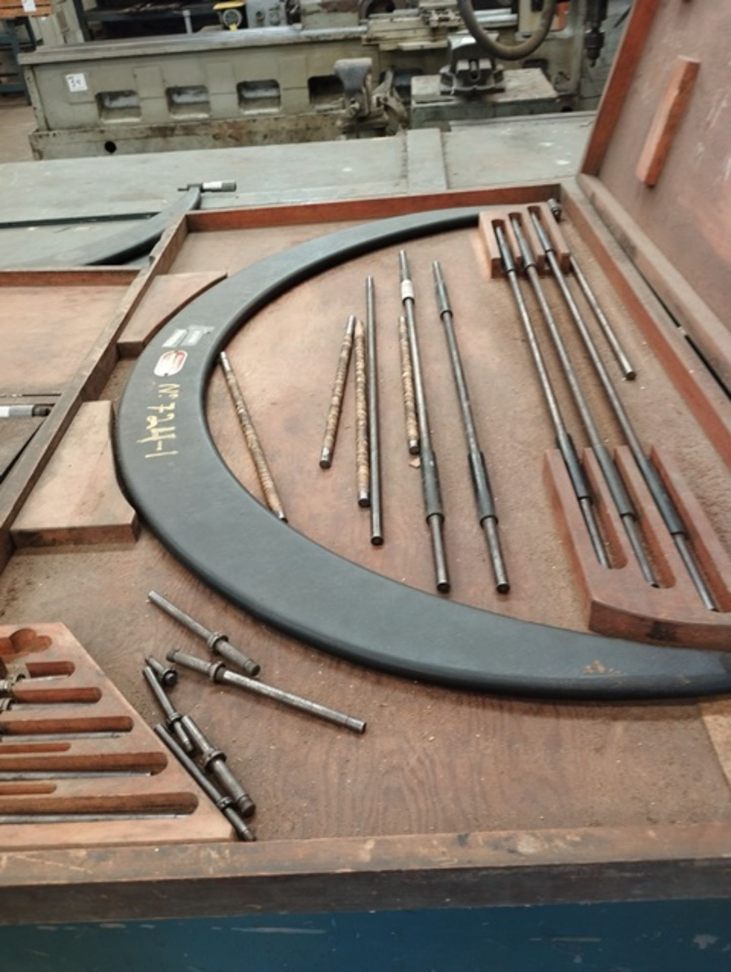 LOT OF MEASURING EQUIPMENT - Image 6 of 9