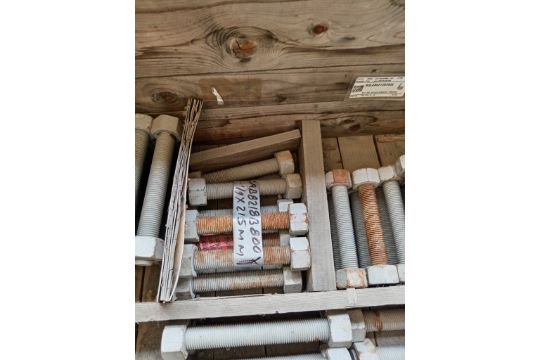 LOT OF (1282) PIECES OF STUDS AND PIPE CONNECTIONS - Image 13 of 25