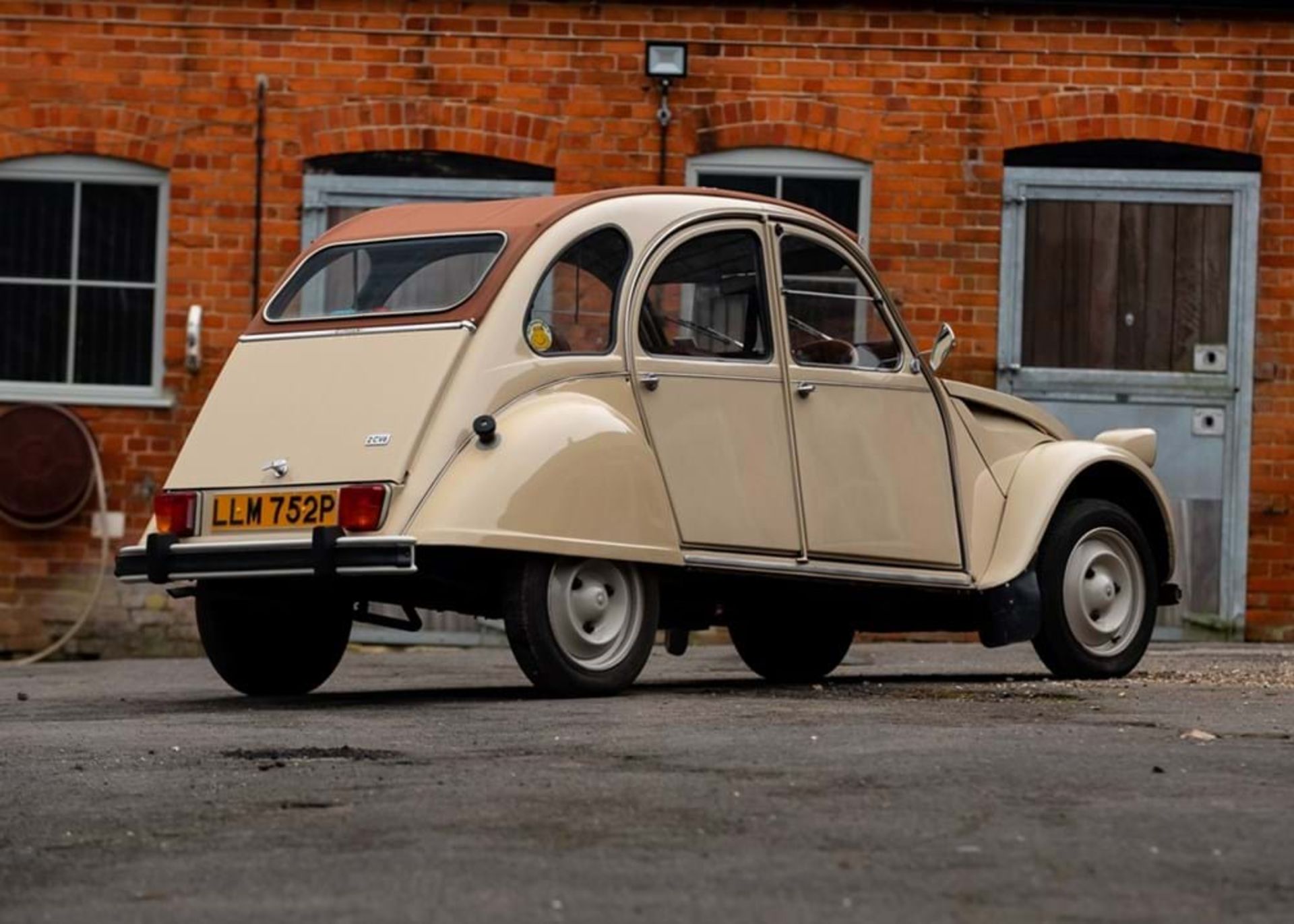 1975 Citroën 2CV6 Club - Image 10 of 10