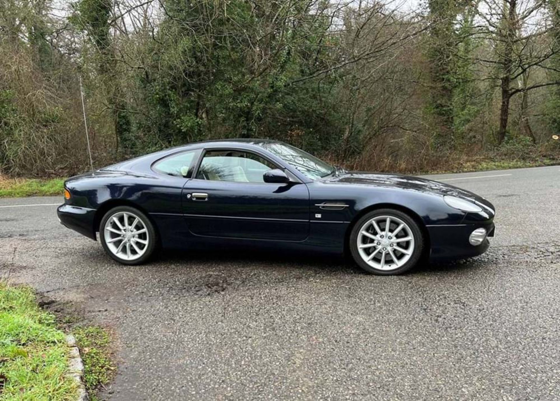 2002 Aston Martin DB7 Vantage - Image 2 of 2