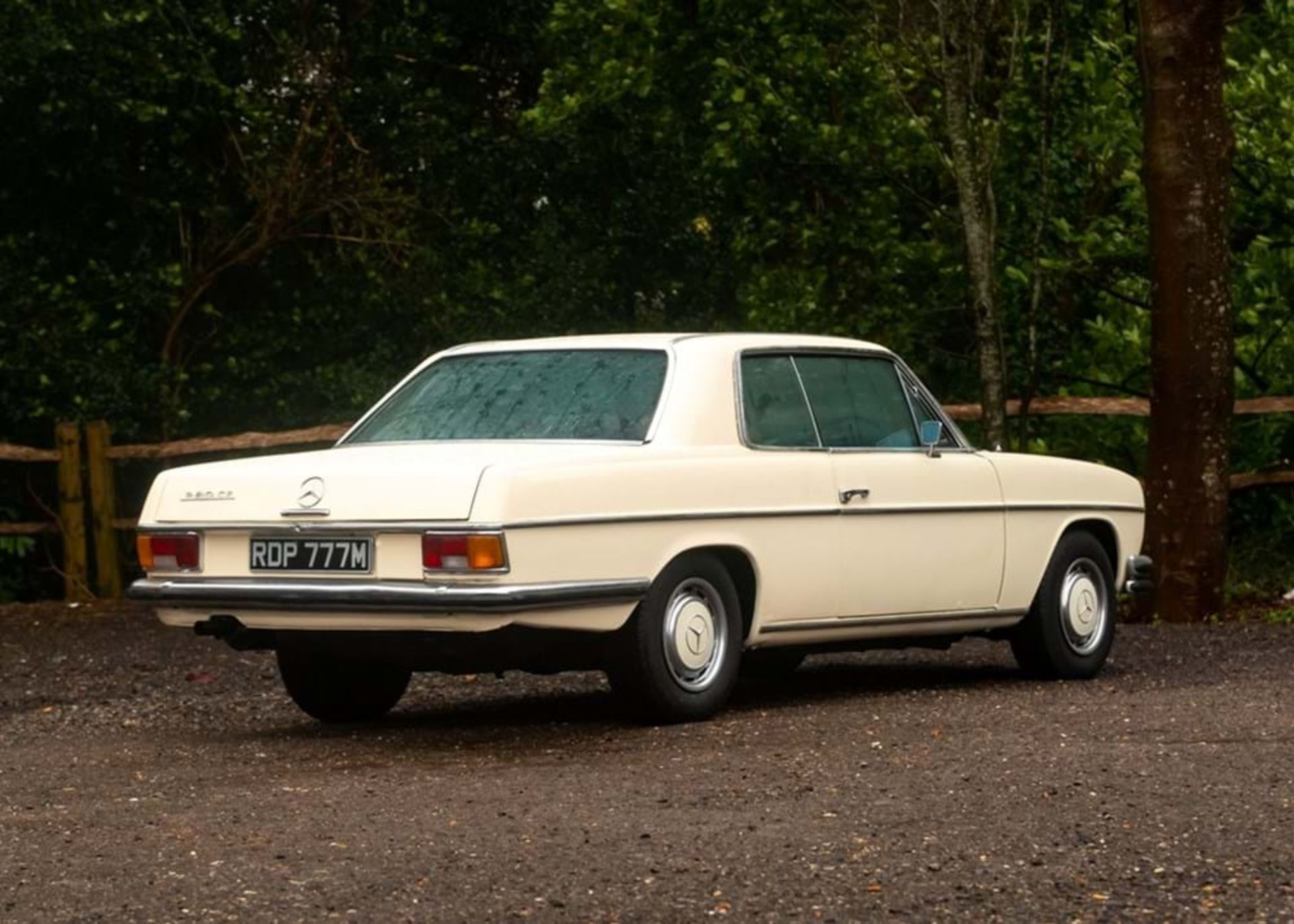 1973 Mercedes-Benz 280CE €œFrom the Cheesbrough collection€ - Image 4 of 7