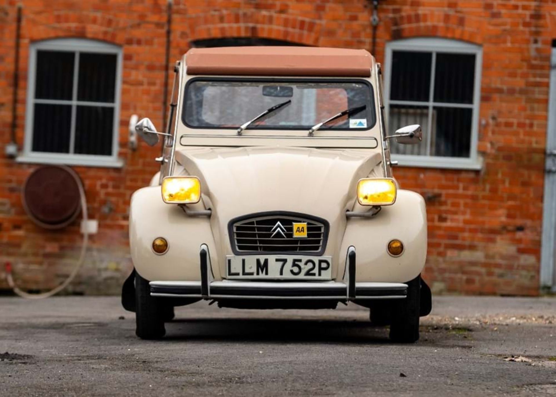 1975 Citroën 2CV6 Club - Image 6 of 10