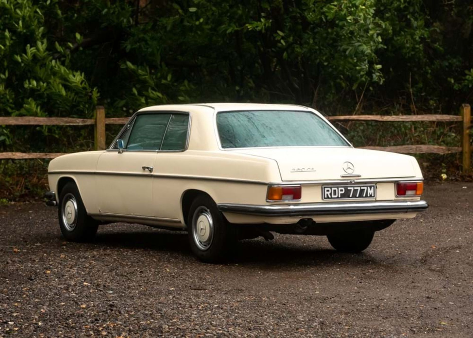 1973 Mercedes-Benz 280CE €œFrom the Cheesbrough collection€ - Image 6 of 7