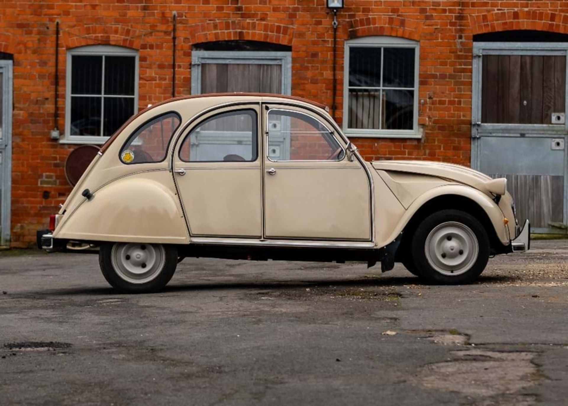 1975 Citroën 2CV6 Club - Image 8 of 10