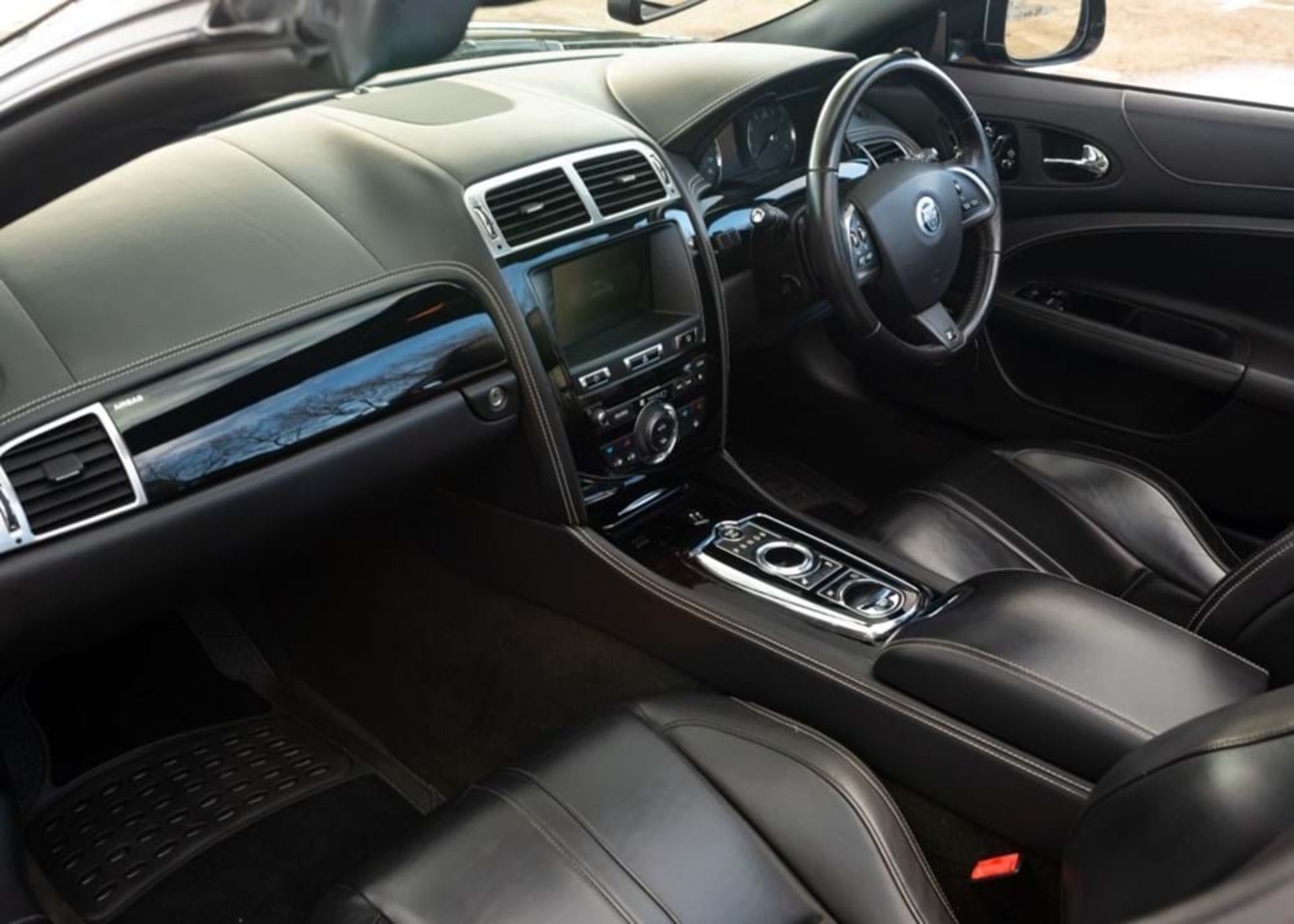 2012 Jaguar XKR Convertible - Image 4 of 10