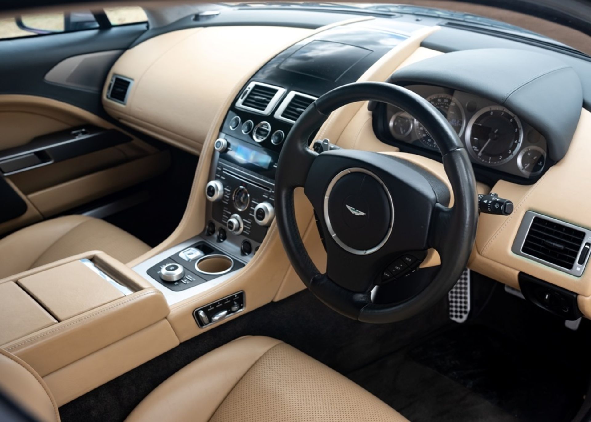 2010 Aston Martin Rapide - Image 4 of 19