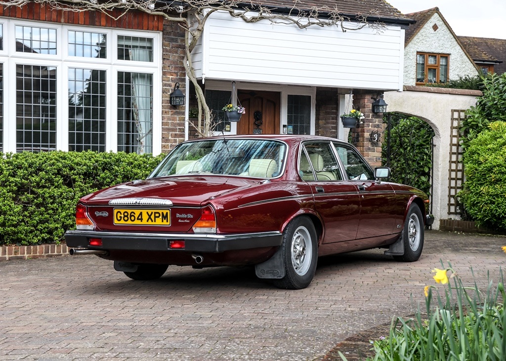 1990 Daimler Double-Six Series III (5.3 Litre) No Reserve - Image 17 of 19