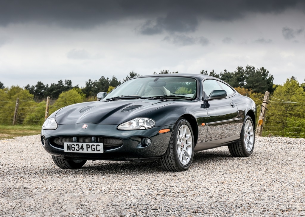 2000 Jaguar XKR Coupé