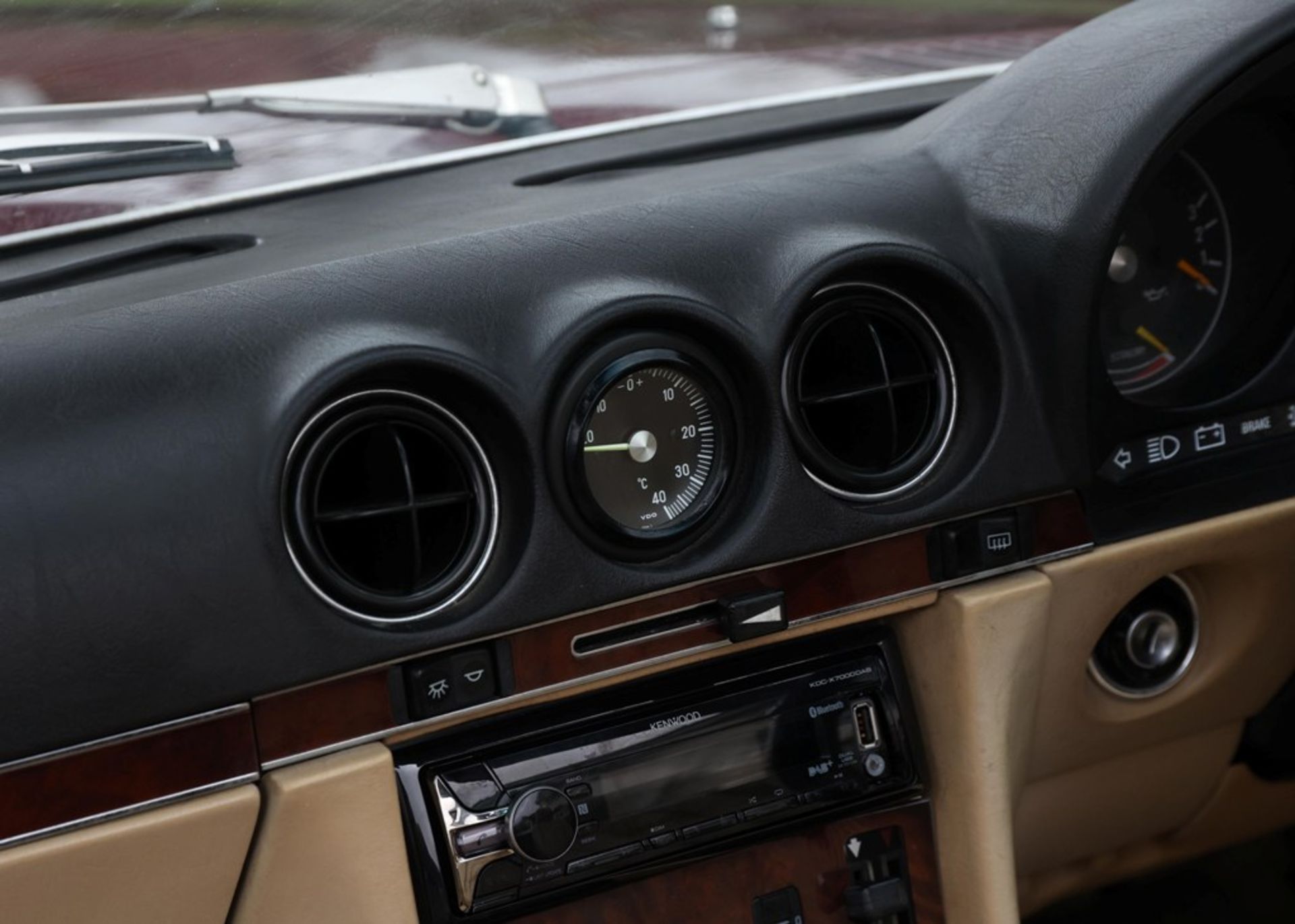 1987 Mercedes-Benz 500 SL - Image 9 of 20