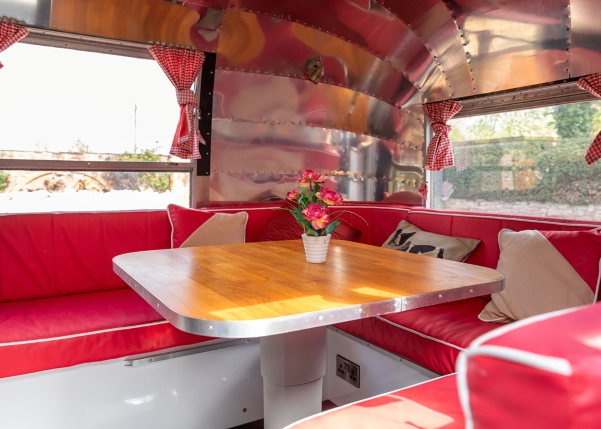 1967 Airstream Overlander 26ft No Reserve - Image 5 of 15