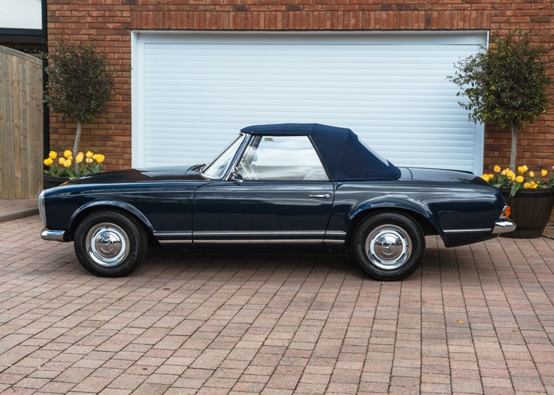 1971 Mercedes-Benz 230 SL Pagoda - Image 2 of 34