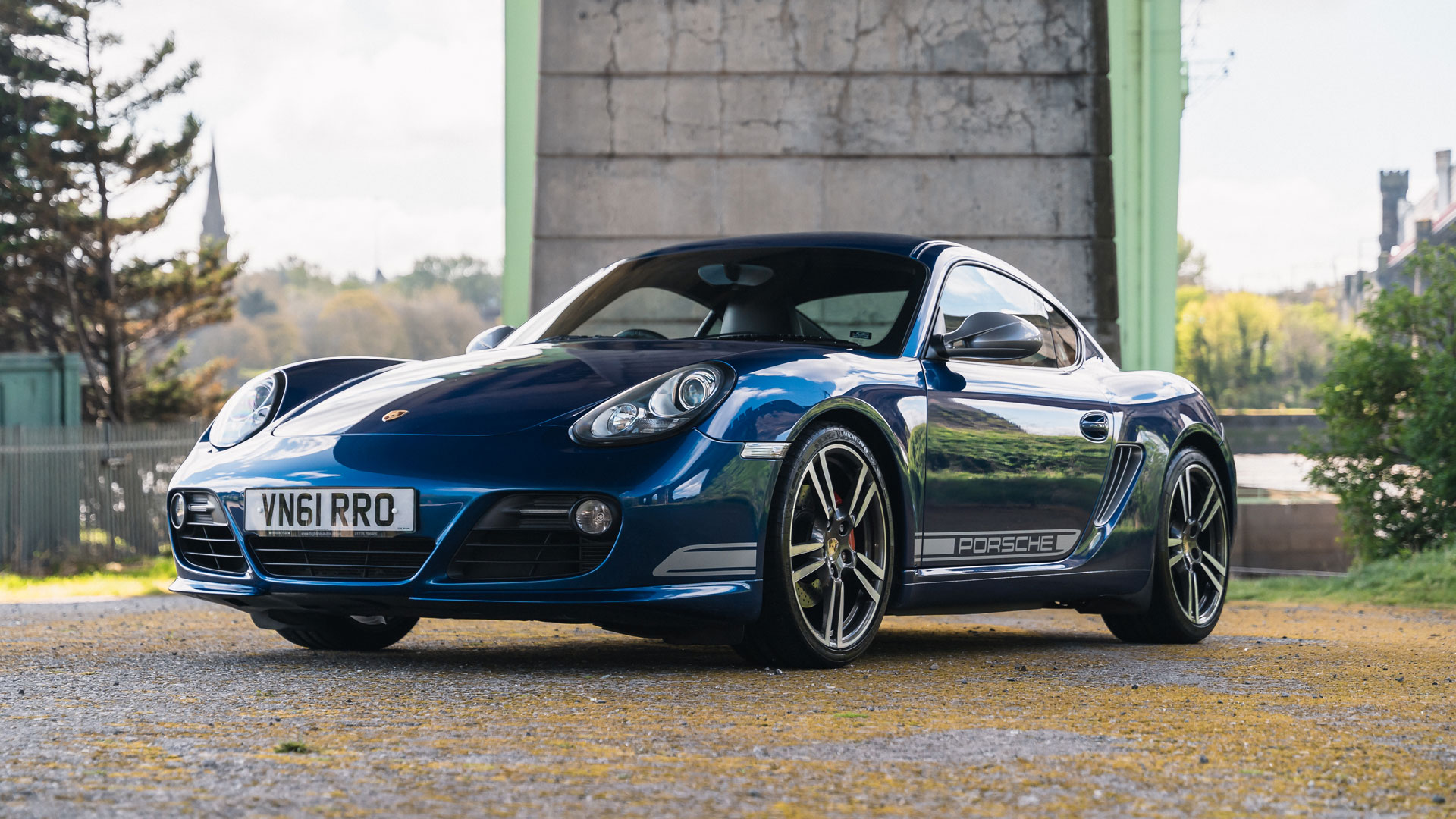 2011 Porsche Cayman R - Image 17 of 30