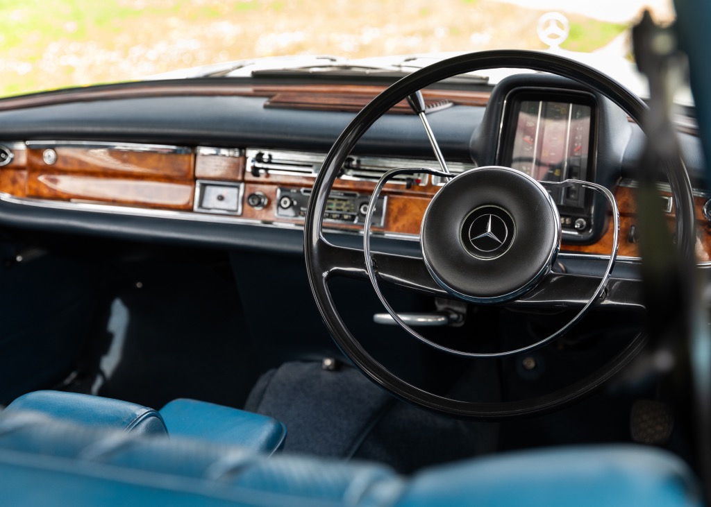 1965 Mercedes-Benz 300SE Fintail - Image 10 of 22