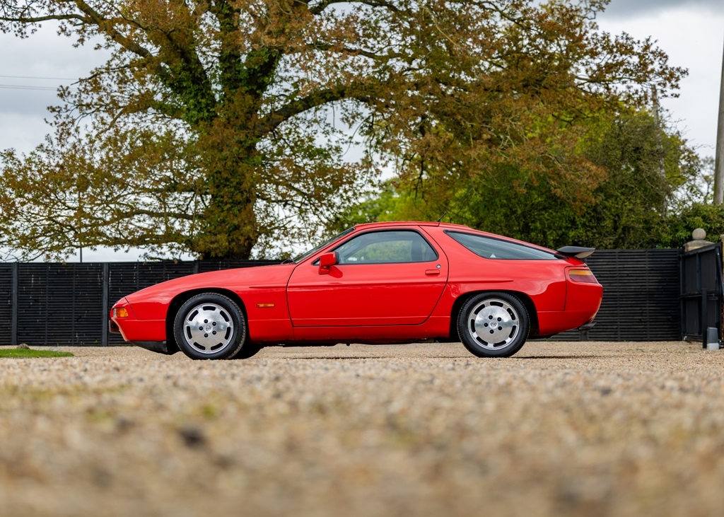 1990 Porsche 928 S4 - Image 2 of 50