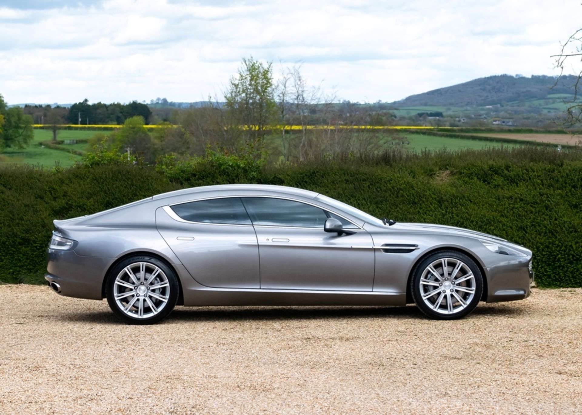 2010 Aston Martin Rapide - Image 2 of 19