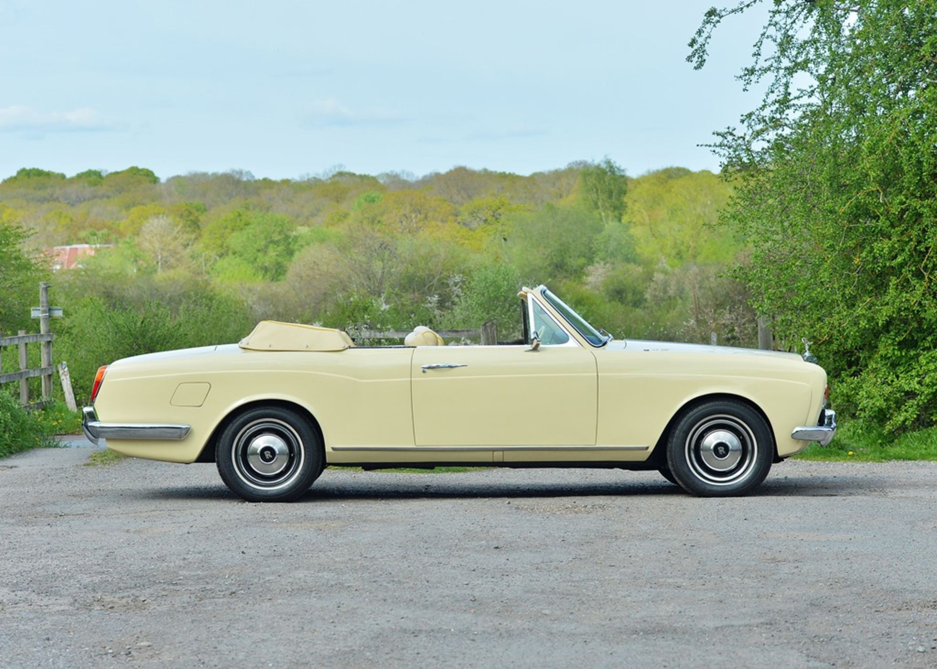 1973 Rolls-Royce Corniche Convertible - Image 2 of 20