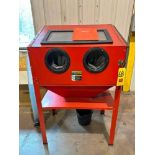 Central Pneumatic 40 LB Capacity Floor Blast Cabinet