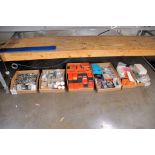 Lot - Hardware Under (1) Table