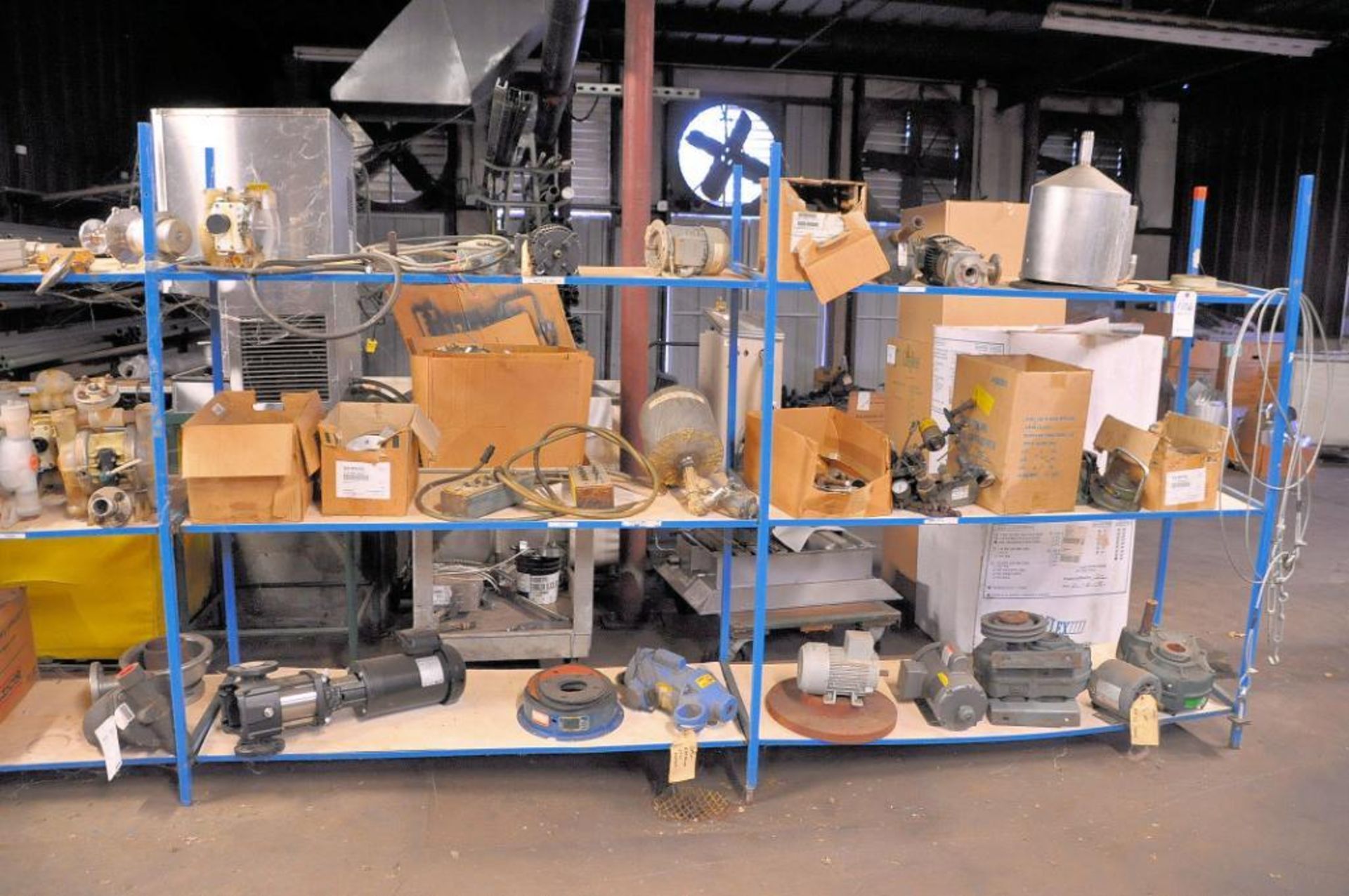Lot - Pumps, Diaphragm Pumps, Motors, Ice Machine, Drinking Fountain, Pipe Clamps and Exhaust Fan - Image 3 of 5