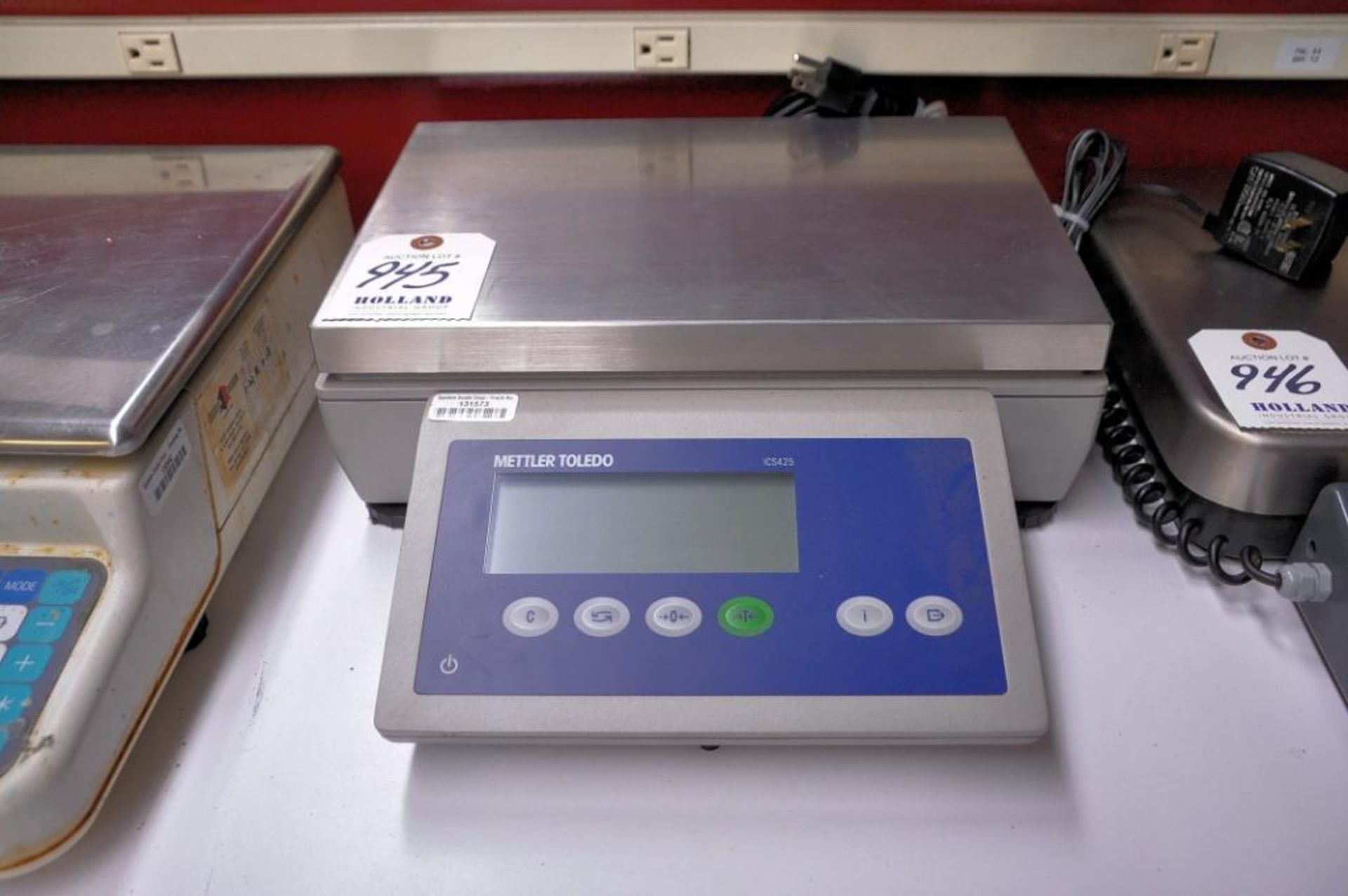 Mettler Toledo Model ICS425 Benchtop Digital Laboratory Scale