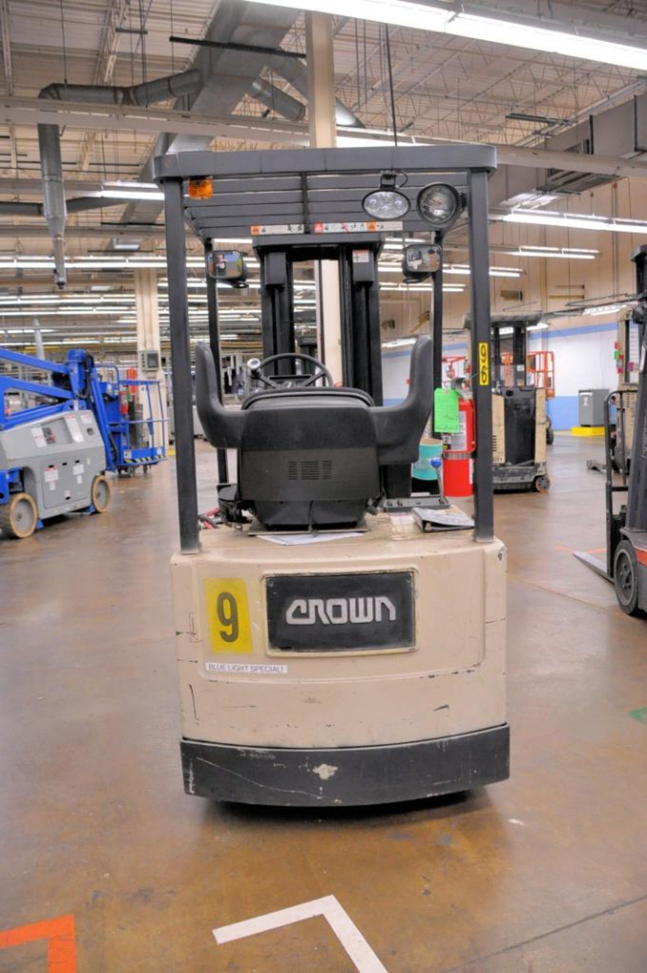 Crown 2,750-lb. Capacity Electric Forklift Truck, S/N: 1A175988 - Image 3 of 5