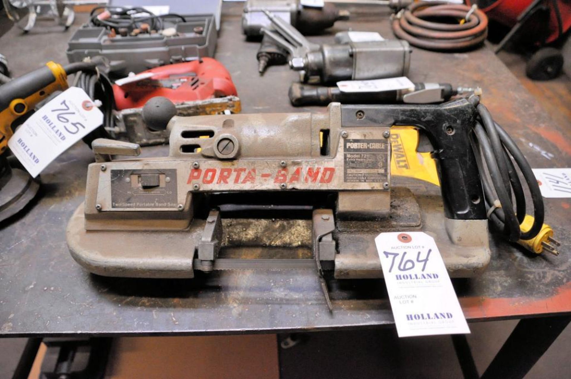 Porter Cable Model 725 Heavy Duty 6.0-Amp Portable Bandsaw, S/N: 409278