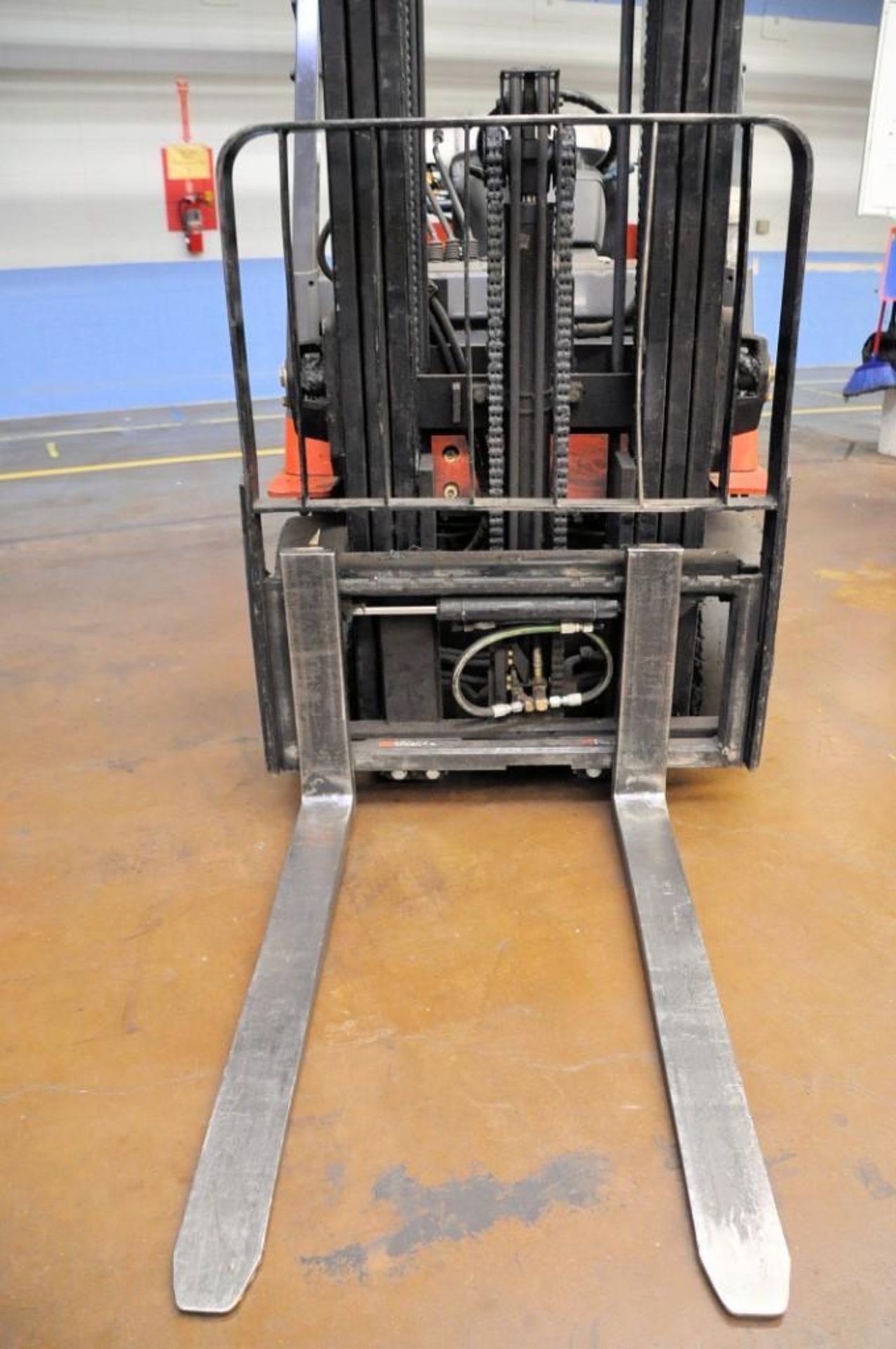 Toyota Model 7FGCU25 4,500-lb. Capacity LP-Gas Forklift Truck, S/N: 72278; 189 in. Lift, 42 in. Fork - Image 4 of 5