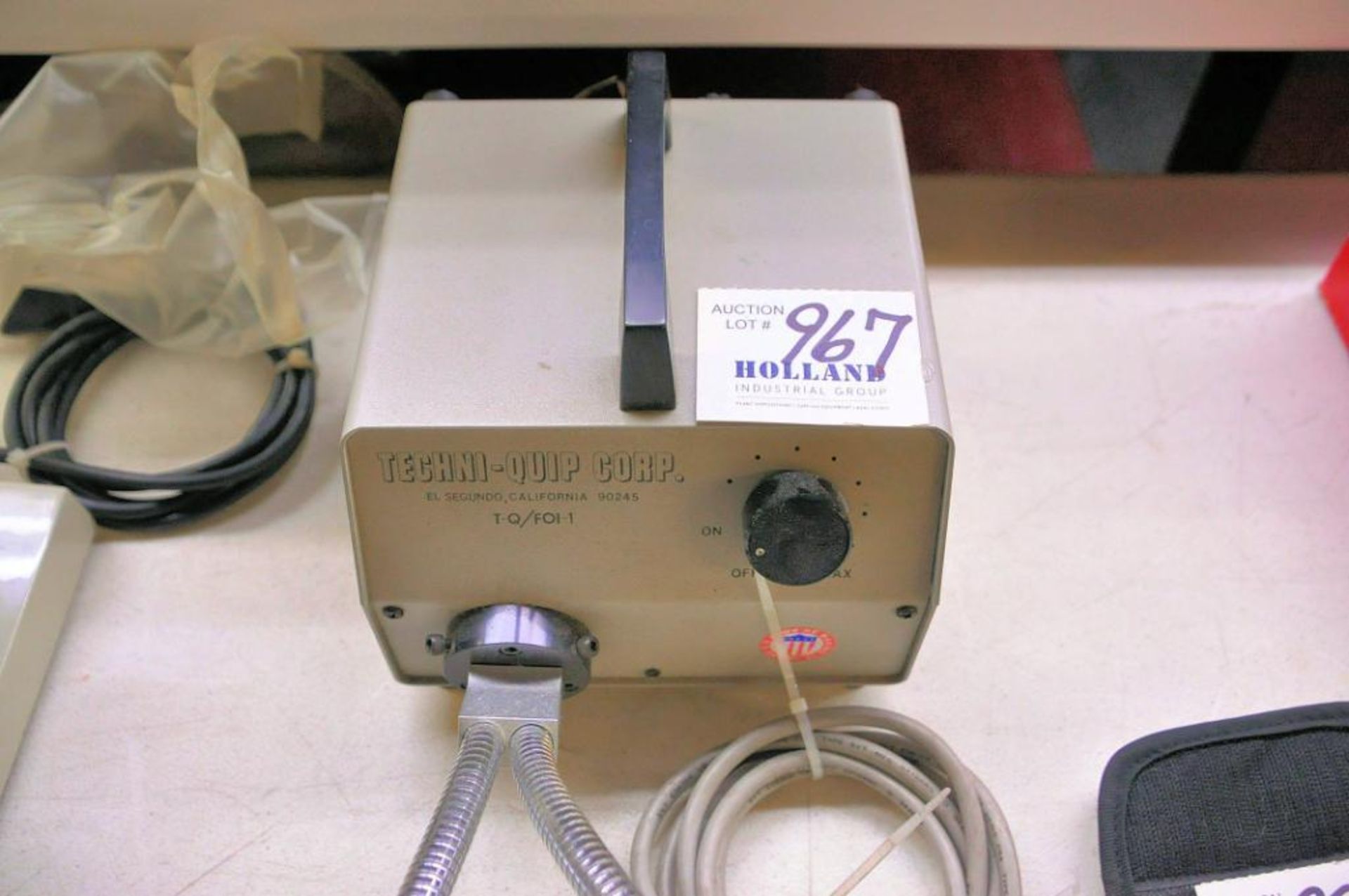 Benchtop Microscope with Techni-Quip Model T-Q/FOI-1 Fiber Optic Illuminator - Image 2 of 2