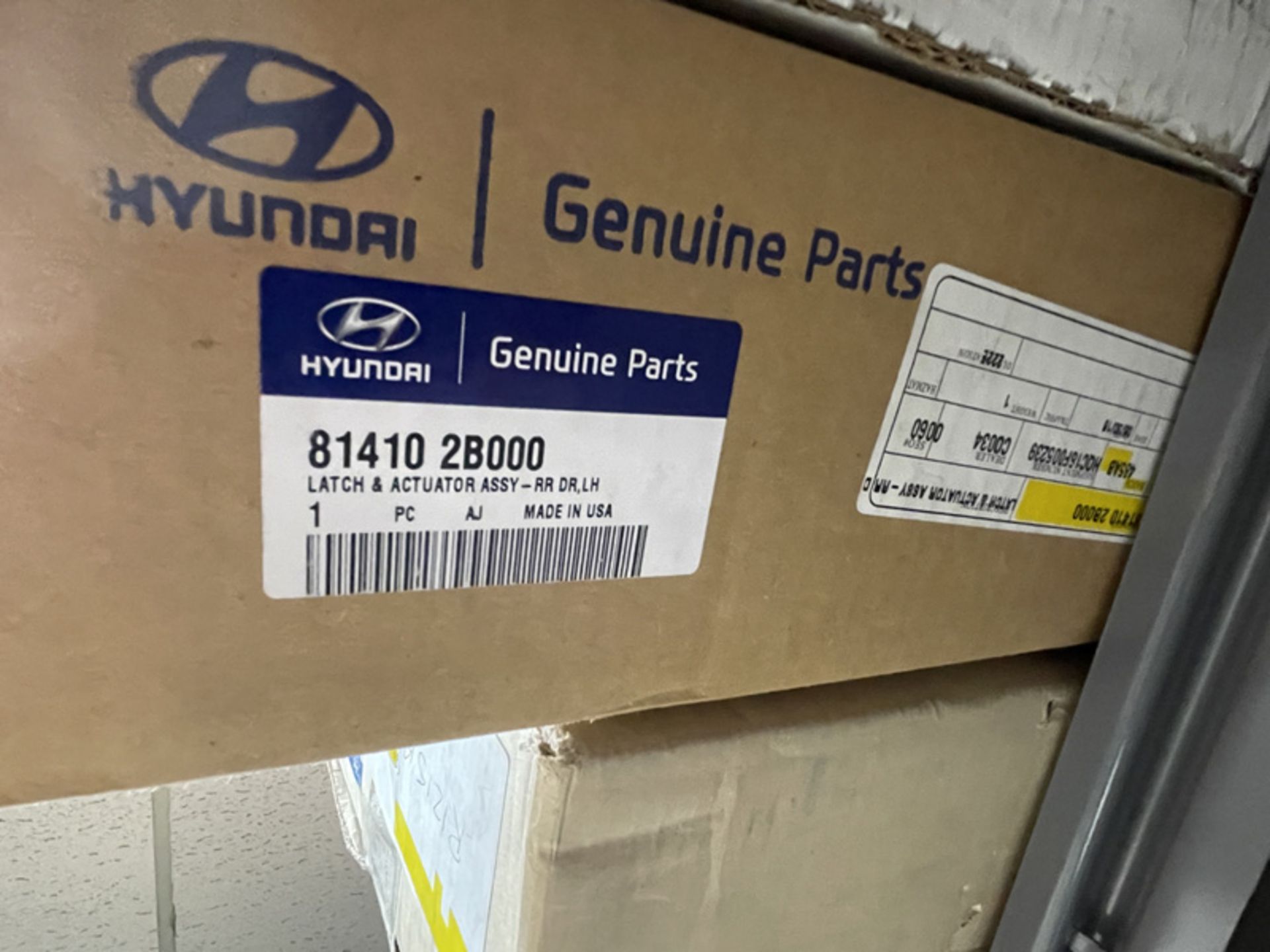 LOT - APPROXIMATELY (2) ASSORTED QUICKSTEER TIE RODS, (1) HYUNDAI REFLECTOR ASSEMBLY, (1) HYUNDAI LA - Image 5 of 20