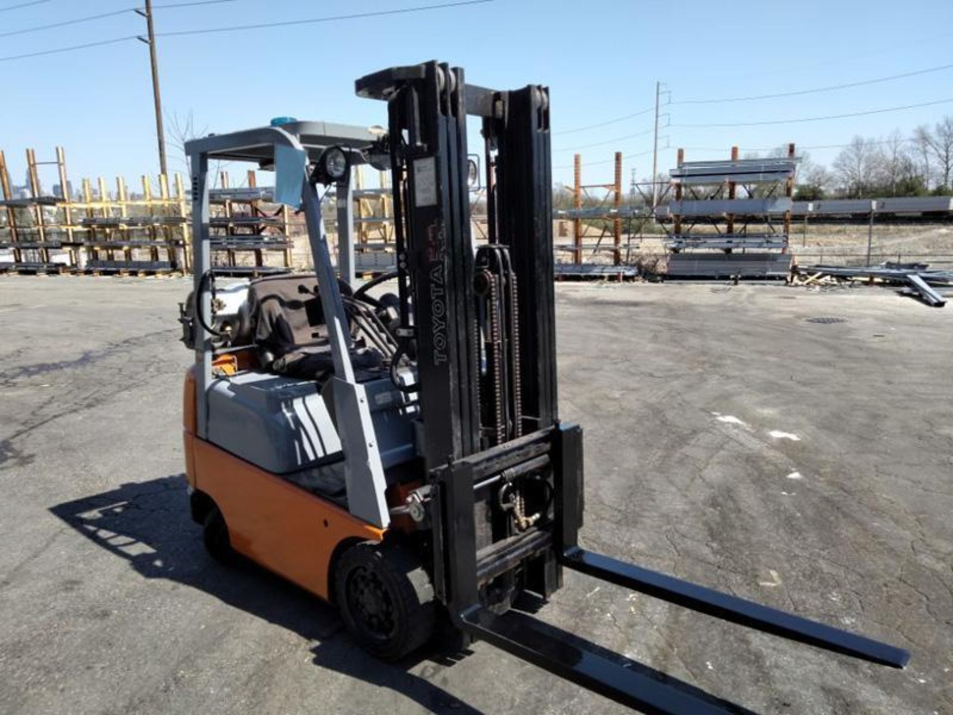 Toyota 7FGCU15 3,000 Lbs. Capacity Forklift With Side - Image 2 of 6