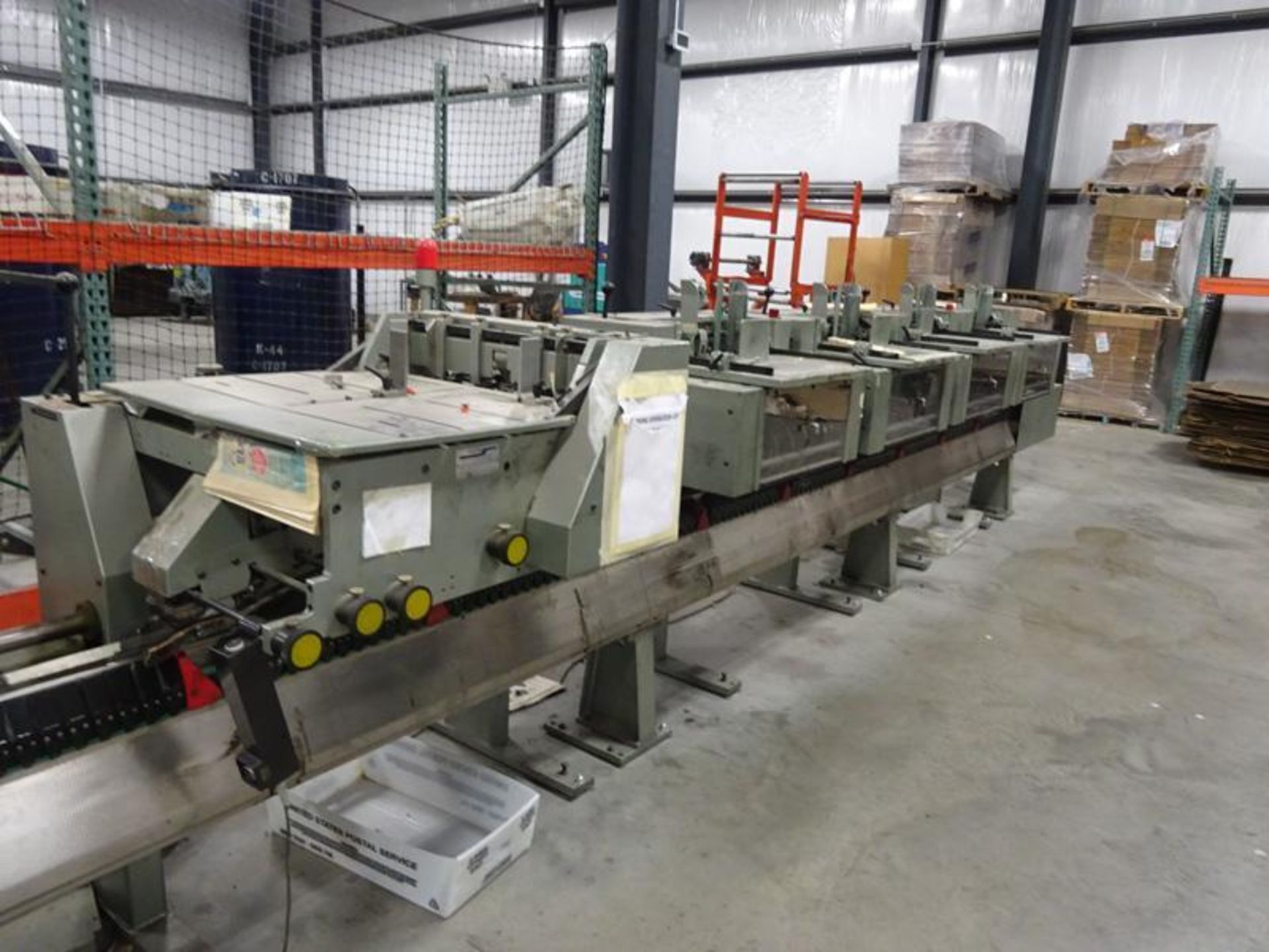 Muller 321 - 4 Pocket Saddlestitcher Plus Cover Feeder, S/N 99.15300, Includes (4) 1532 Gathering Po - Image 2 of 5