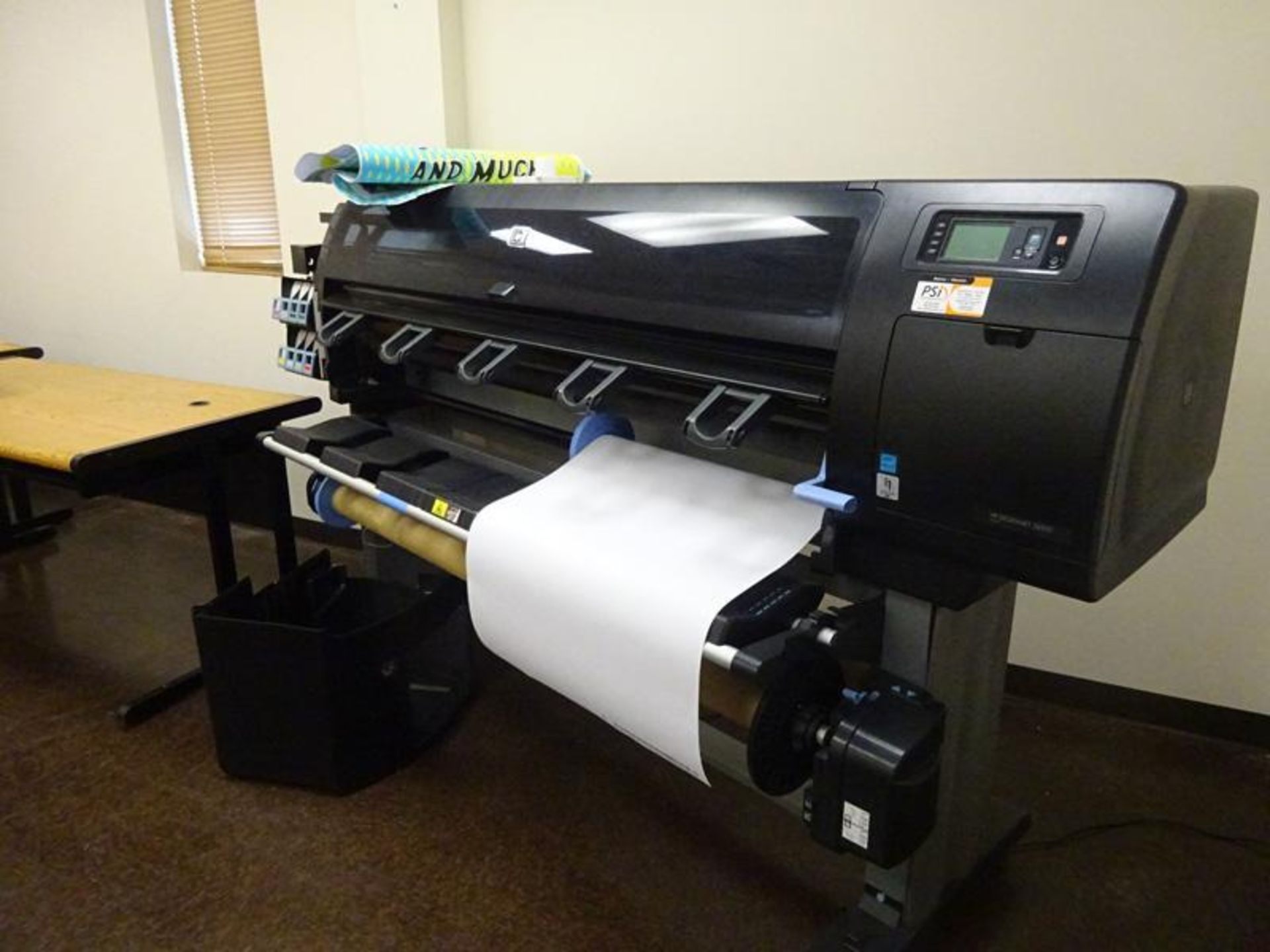 HP Design Jet Z6200 Wide Format Printer W/ 2 Sided Feature And All Supplies In Room - Bild 4 aus 6