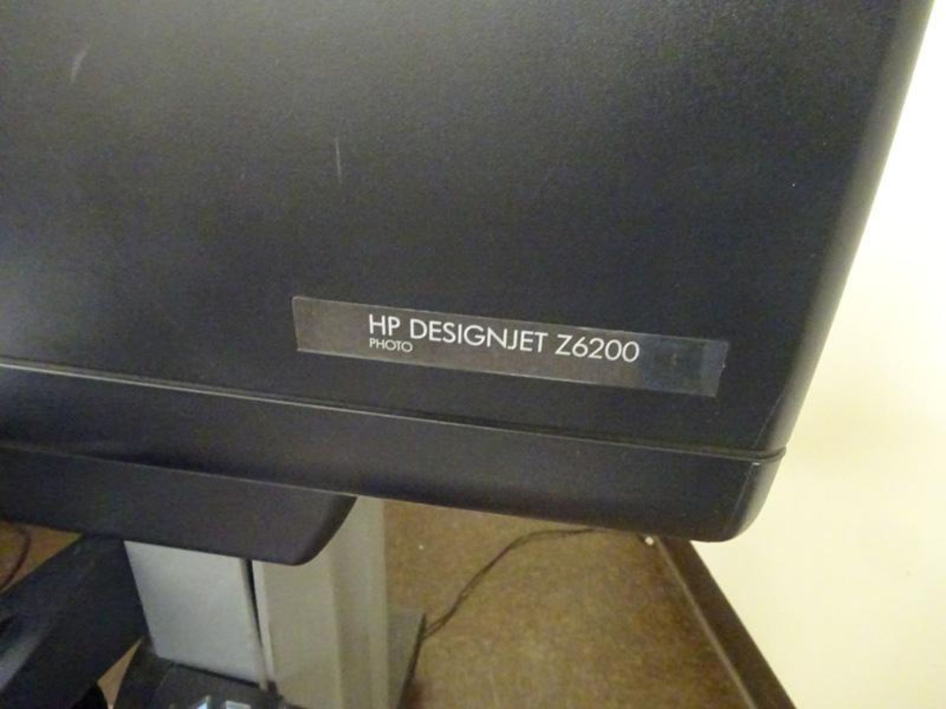 HP Design Jet Z6200 Wide Format Printer W/ 2 Sided Feature And All Supplies In Room - Bild 2 aus 6