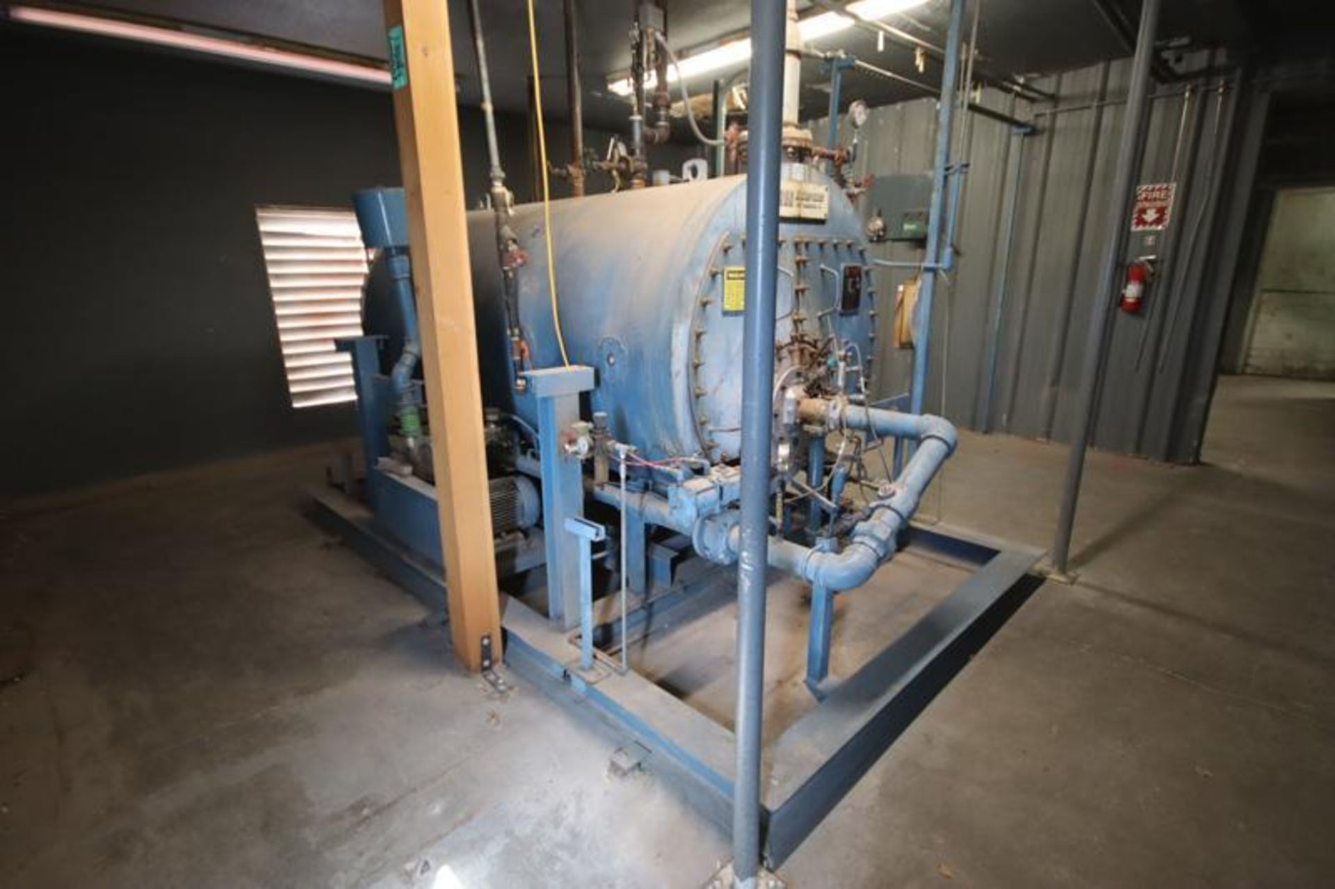 Aztec Superior model 5-X-205 Natural gas fired boiler. S/N 13152, 1996, 1650 lb.'s per hour steam ca - Image 2 of 3