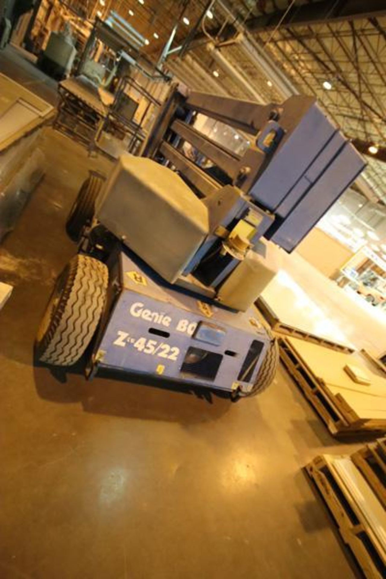 Genie Industries Model Z-45/22 manlift. S/N 4588-1737, 500 lb. max. workload, 45' max work platform - Image 3 of 4